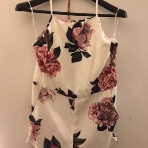 white and roses romper / size XS